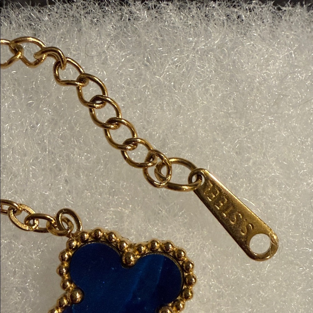 Elegant Gold and Royal Blue Clover Stainless Steel Fashion Bracelet - Picture 2 of 8